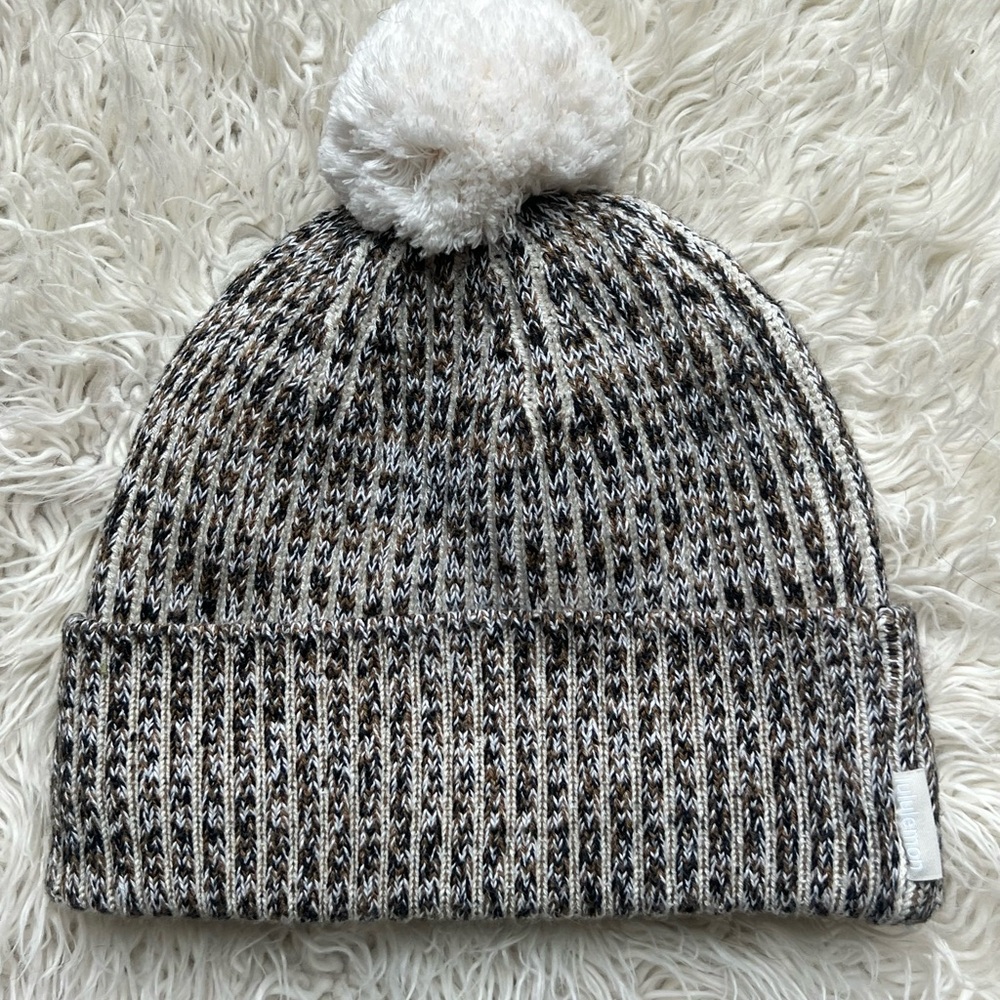 NWOT Lululemon Women’s Textured Fleece-Lined Beanie